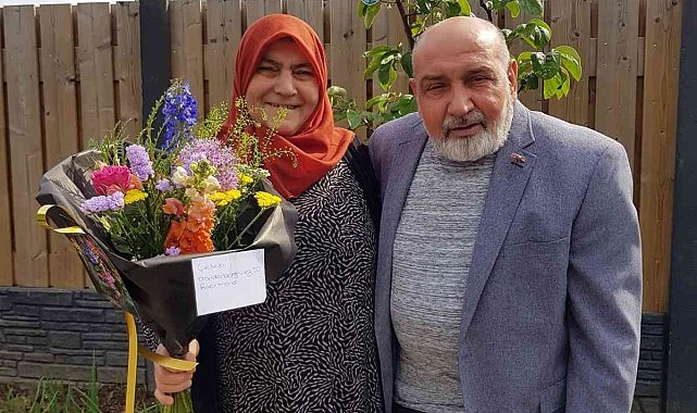 Gurbetçi çiftin evlilik yıl dönümlerini Roermond Belediyesi unutmadı