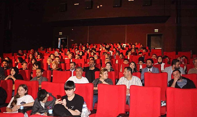 Gürsulullar sinema salonlarını doldurdu