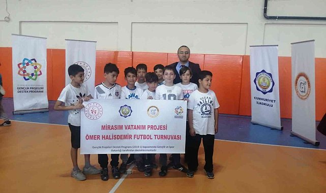 Güründe şehit Ömer Halis Demirin adıyla turnuva düzenlendi