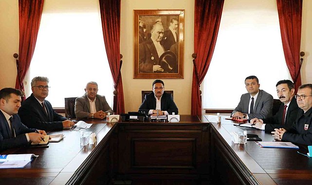 Güvenlik ve asayiş toplantısı Vali Çiçek başkanlığında yapıldı