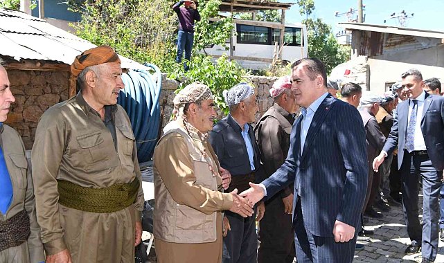 Hakkari Valisi Akbıyık sınırda ziyaretlerde bulundu