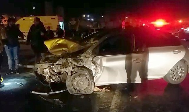 Hakkari'de trafik kazası: Biri polis 2 kişi hayatını kaybetti