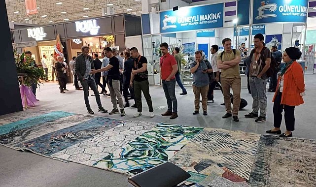 Halı tasarım öğrencileri Domotex Halı Fuarında