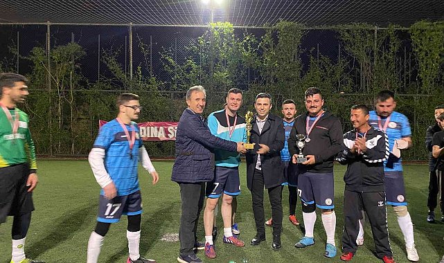 Hanönü&#039;deki halı saha futbol turnuvasında kupa gençlerin oldu