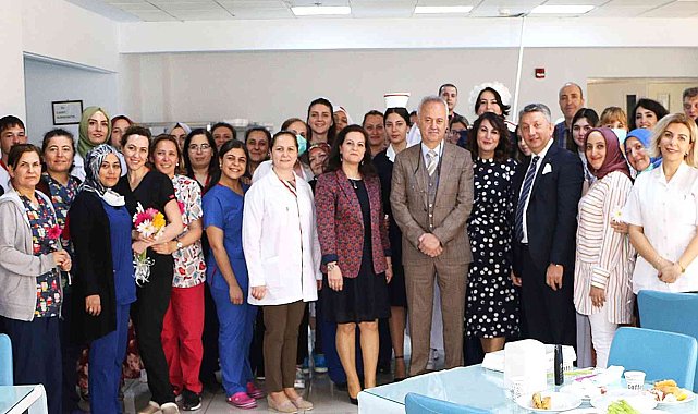 Hastane yönetiminden hemşirelere özel kutlama