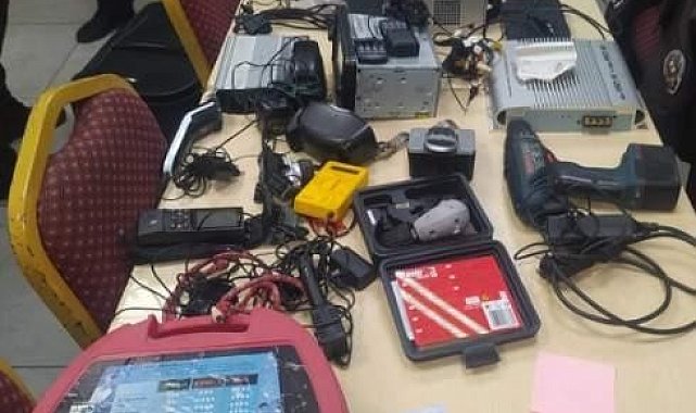 Hırsızlık şüphelileri suçüstü yakalandı