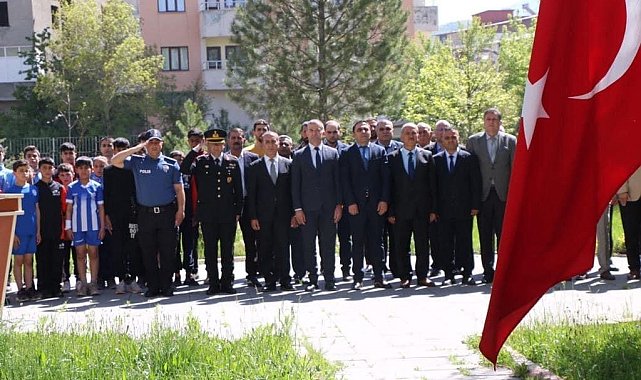 Hizan'da 19 Mayıs Atatürk'ü Anma, Gençlik ve Spor Bayramı coşkusu