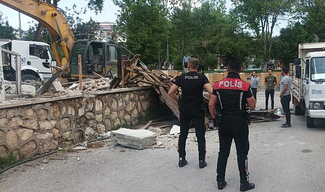 Hurda demirler için canlarını yok saydılar