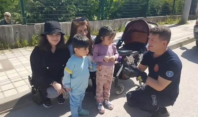 İki duvar arasına sıkışan kediyi itfaiye kurtardı