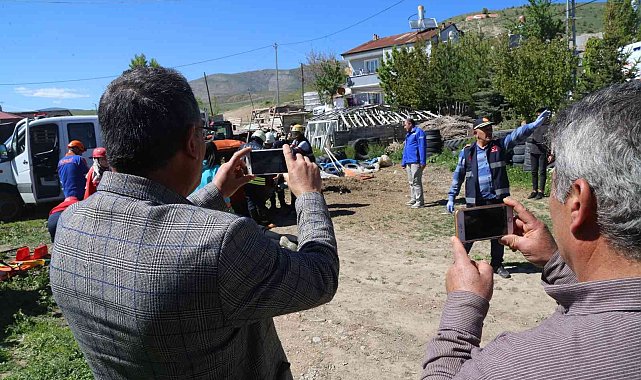 İlk defa tatbikata şahit oldular, her anını cep telefonuna kaydettiler