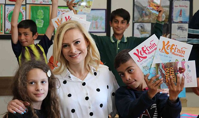 İnci kefali aşkıyla yazdığı kitapları Vanlı çocuklarla buluşturdu