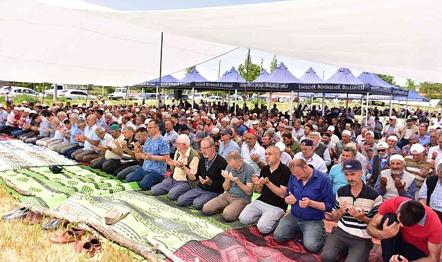 İnönü'de 2 bin kişi yağmur duası için bir araya geldi