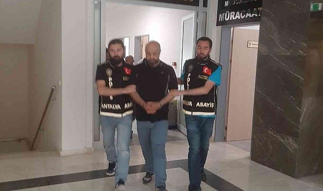 İnternetten sahte kiralık ev ilanı ile yabancıları dolandıran 2 kişi yakalandı