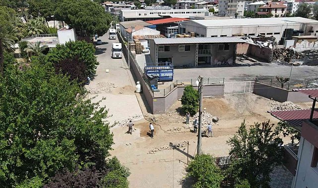 İsabeyli'de yangından etkilenen yollar yenilendi