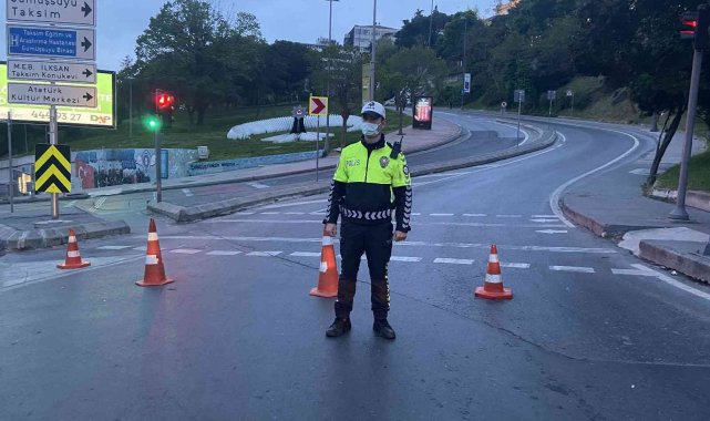 İstanbul'da 1 Mayıs için yollar trafiğe kapatıldı