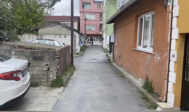 İstanbul&#039;da elti dehşeti: Sokak ortasında tabancayla ağzından vurdu