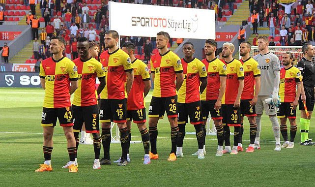 İzmir futbolu dibi gördü