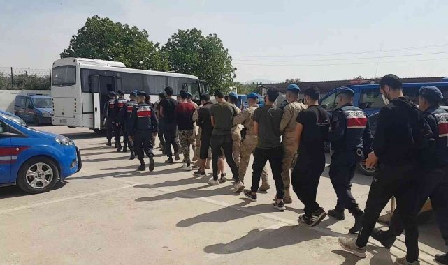 İzmir'de DEAŞ operasyonu: 10 gözaltı