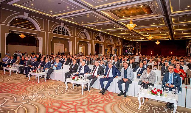 İzmirli esnaf sanatkarlar yine "Mutlu" dedi