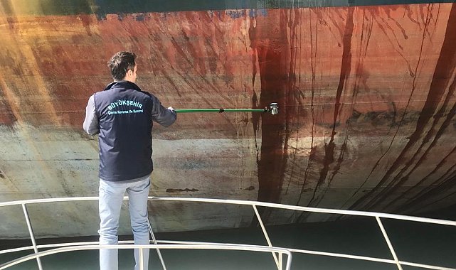 İzmit Körfezi'ni kirleten gemiye 2 milyon 447 bin TL ceza