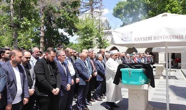 İzzet Somtaş son yolculuğuna uğurlandı