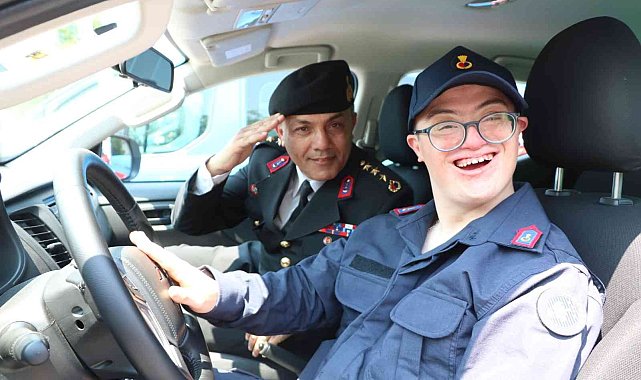 Jandarma, engelli gençlere bir günlük askerlik sevinci yaşattı