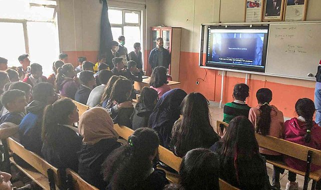 Jandarmadan 475 öğrenci ve 32 öğretmene eğitim