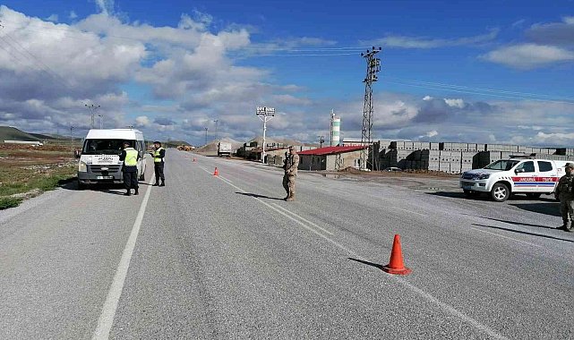 Jandarmadan okul servislerine yönelik denetim