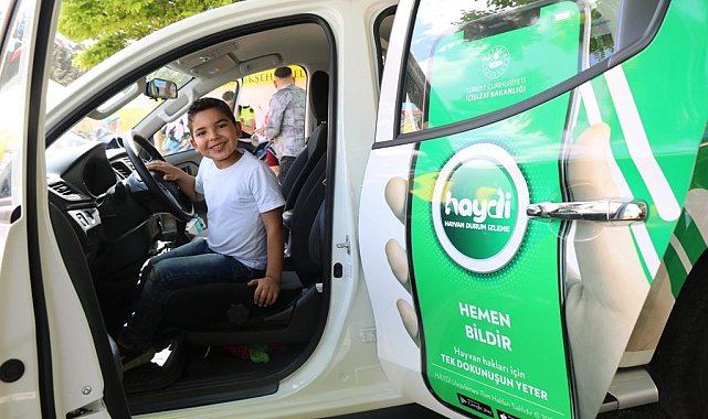 Jandarmanın kurduğu stant yoğun ilgi gördü