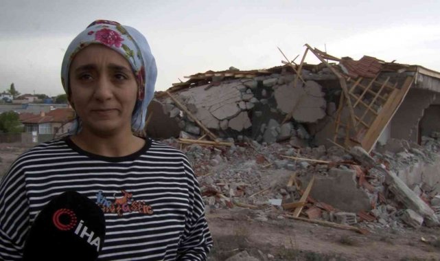 Kadir Gecesi'nde kaçak ev yıkımına tepki