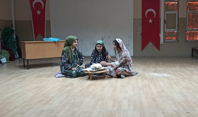 Kahta'da yabancı dil festivali düzenlendi