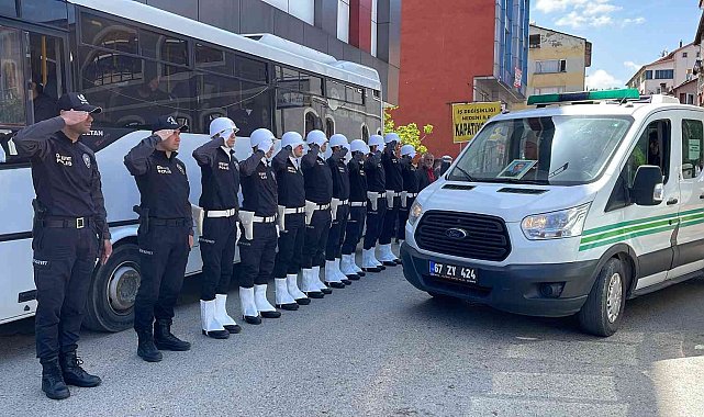 Kalp krizi geçiren polis memuru son yolculuğuna uğurlandı