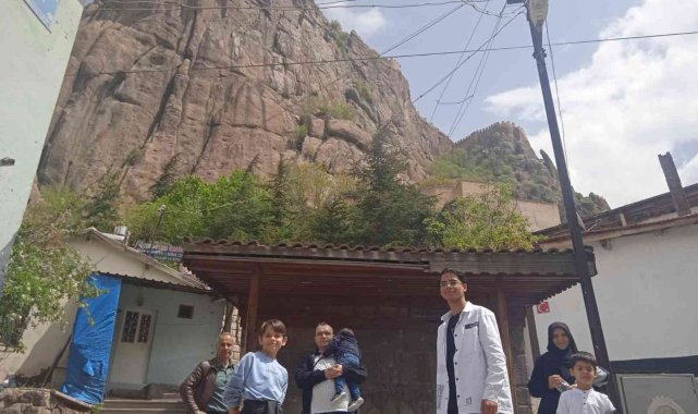 Karahisar Kalesi ve tarihi sokaklar bu bayramda ziyaretçi akınına uğradı