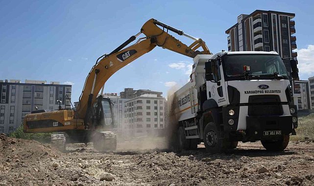 Karaköprü'de üstyapı ve yol çalışmaları sürüyor