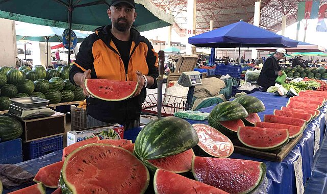 Karpuz pazar tezgâhlarında yerini almaya başladı