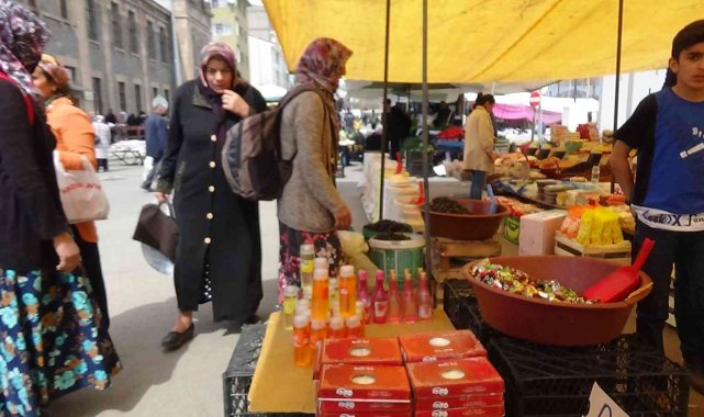 Kars'ta bayram hareketliliği yaşanıyor