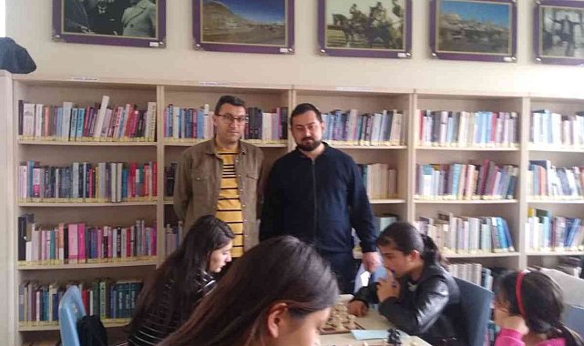 Kars'ta satranç turnuvası düzenlendi