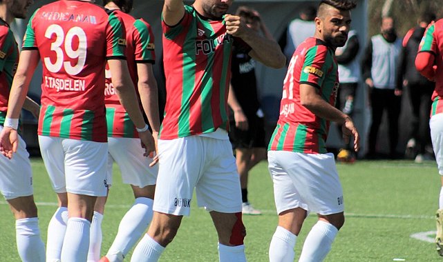 Karşıyaka, Mustafa Aşan ve Cenk Özbey ile sözleşme uzattı