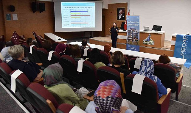 Kartepe Belediyesi personellerine sağlıklı beslenme eğitimi verildi