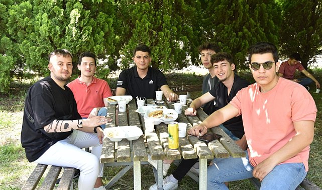Kartepe'de gençler kampüs günleri etkinliğinde eğlendi