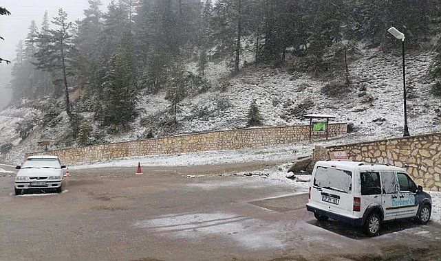 Kastamonu'nun yüksek kesimlerinde kar yağışı etkili oldu