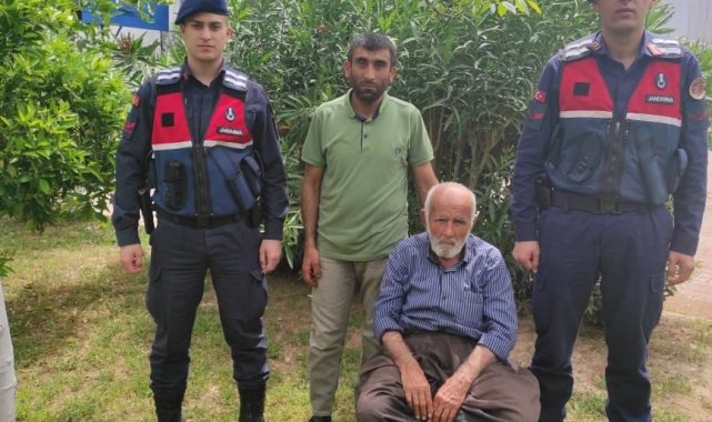 Kayıp Alzheimer hastasını jandarma oğluna teslim etti