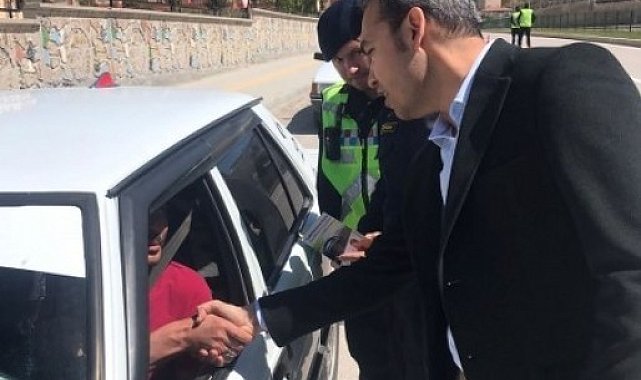 Kaymakam Çiçek: "Trafikte öncelik yayanındır"