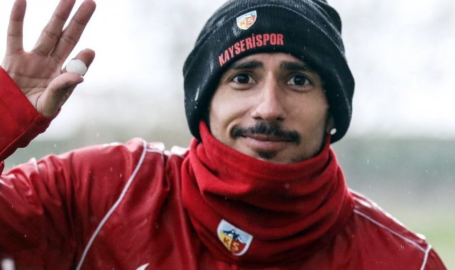 Kayserispor antrenmanına dolu engeli