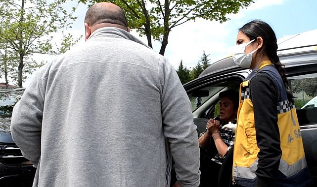 Kaza yapan kadın ağladı, çılgına döndü, komşusu sakinleştirdi