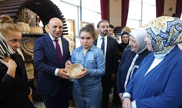 KEÇMEK kursiyerleri sertifika alarak hünerlerini sergiledi