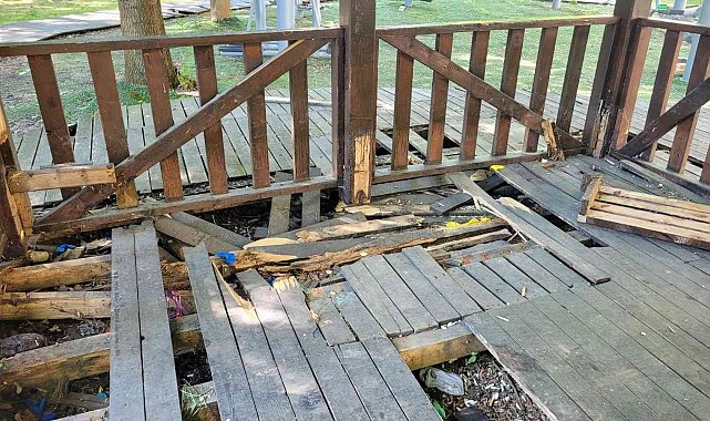 Kent Parkı kullanılmaz hale getirdiler