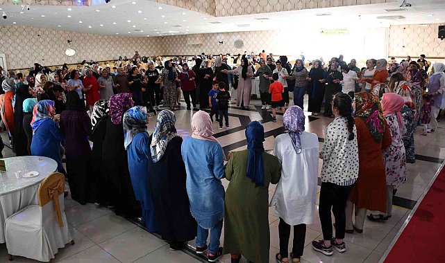 Kestelli kadınlar gönüllerince eğlendi