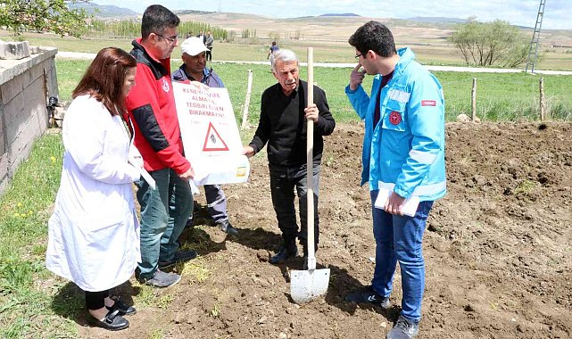 Kırsalda yaşayan vatandaşlar keneye karşı bilgilendirildi