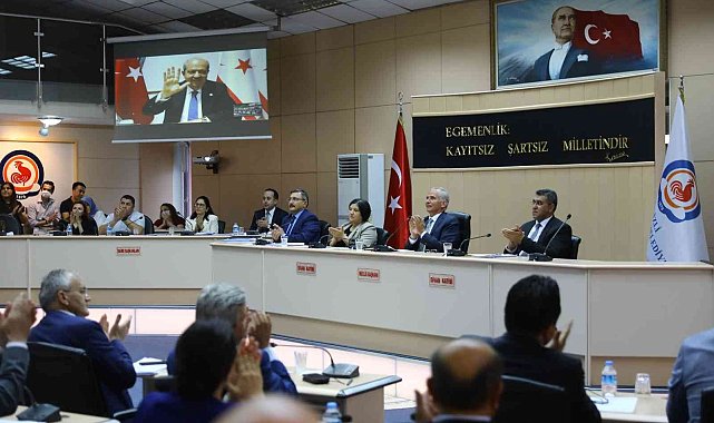 KKTC Cumhurbaşkanı Tatar, Büyükşehir Meclisine hitap etti